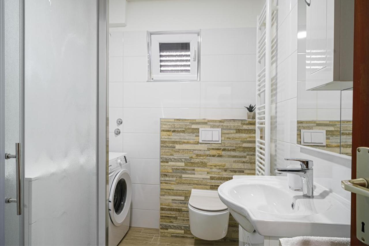 Apartment Bojic Vodice Exterior foto