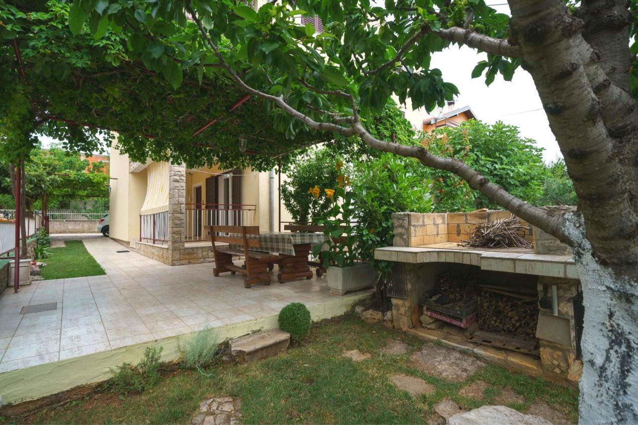 Apartment Bojic Vodice Exterior foto